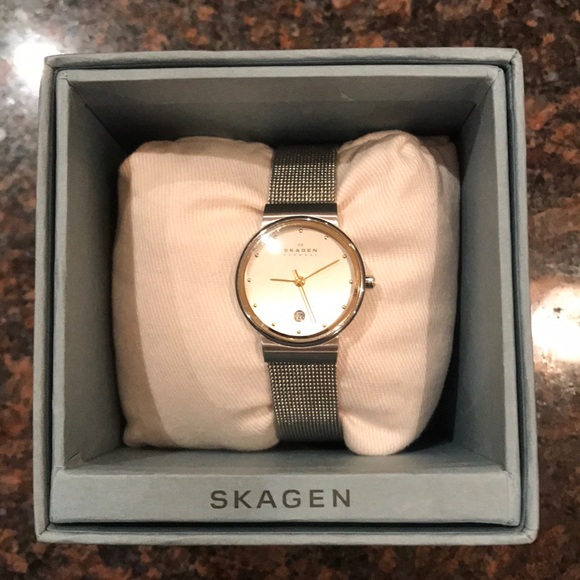 Watch - Picture 1 of 1